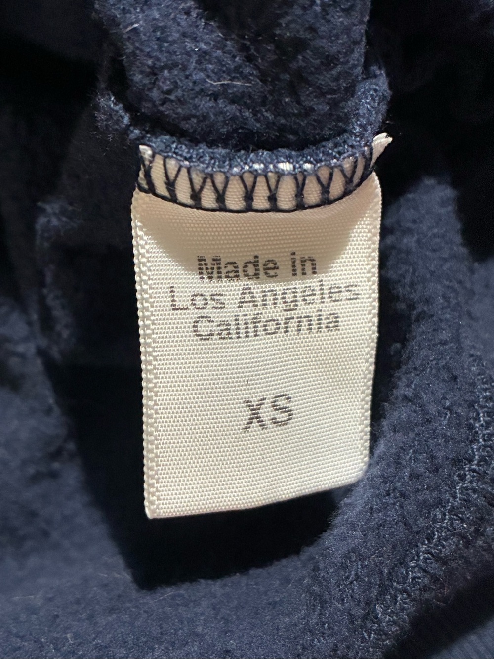 Clare V. Bisous Sweatshirt Lips Navy - Picture 8 of 11